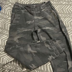 TNA camo pants